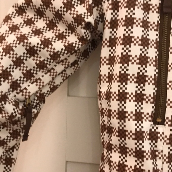 Burton Ski Snow Jacket - Picture 4 of 10